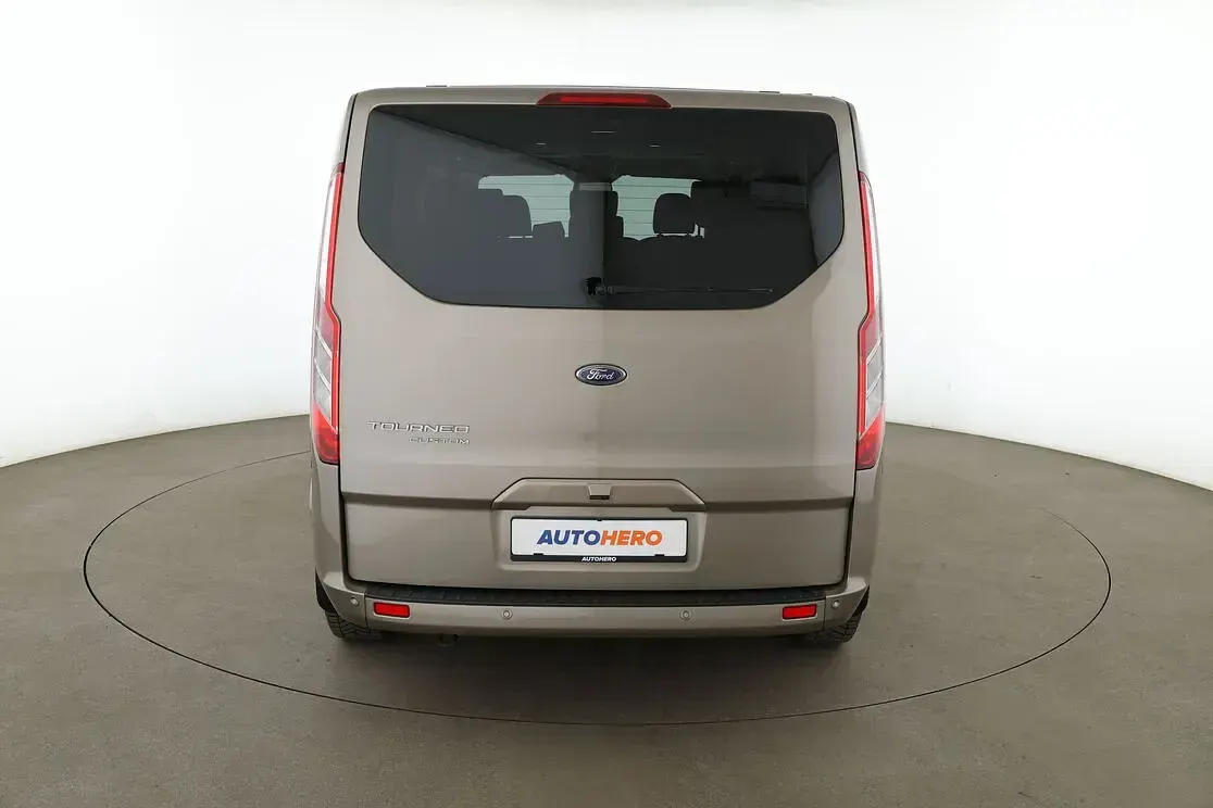 Usata Ford Tourneo Custom Titanium 2021 Grigio Furgone