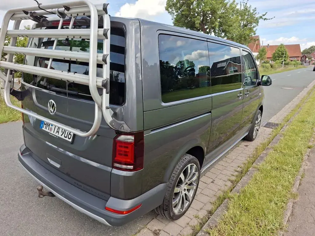 Gebraucht VW Multivan PanAmericana 204 PS (150 kW) 2017 Grau Van / Kleinbus