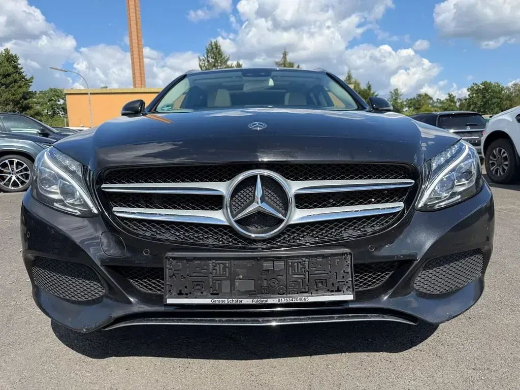 Gebraucht Mercedes C220 Avantgarde 170 PS (125 kW) 2017 Schwarz Limousine