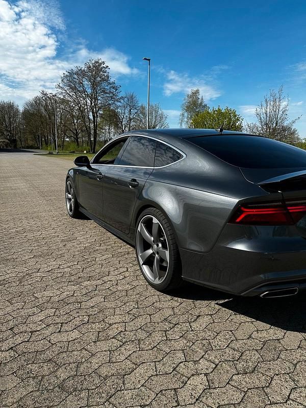 Gebraucht Audi A7 Comfort 320 PS (235 kW) 2015 Grau Kleinwagen