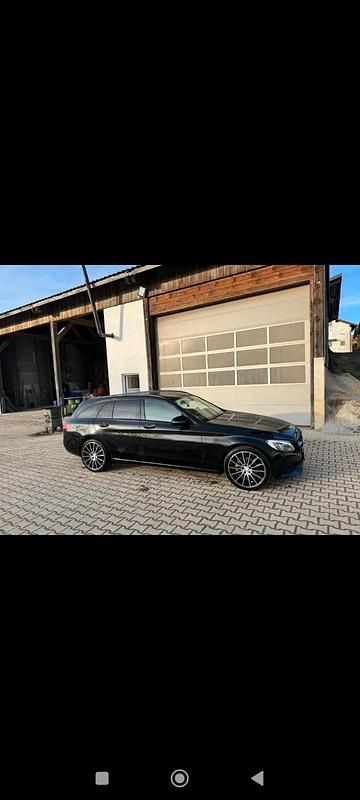 Gebraucht Mercedes C250 204 PS (150 kW) 2017 Schwarz Kombi