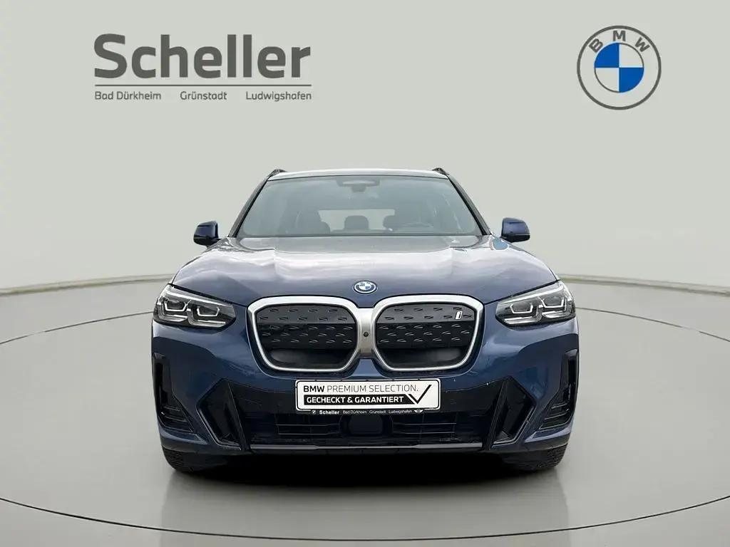 Gebraucht BMW iX3 M Sport 210 kW (286 PS) 2023 Phytonicblau SUV
