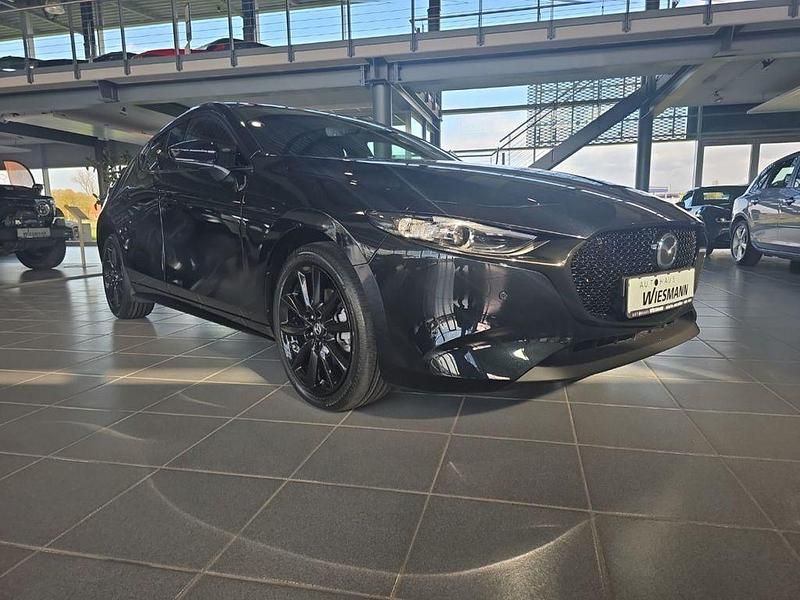 Neu Mazda 3 140 PS (102 kW) 2026 Schwarz Limousine