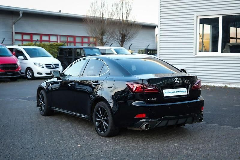 Gebraucht Lexus IS220d 177 PS (130 kW) 2010 Schwarz Limousine