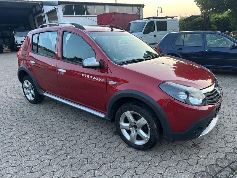 Gebraucht Dacia Sandero Stepway 68 PS (50 kW) 2010 Rot SUV