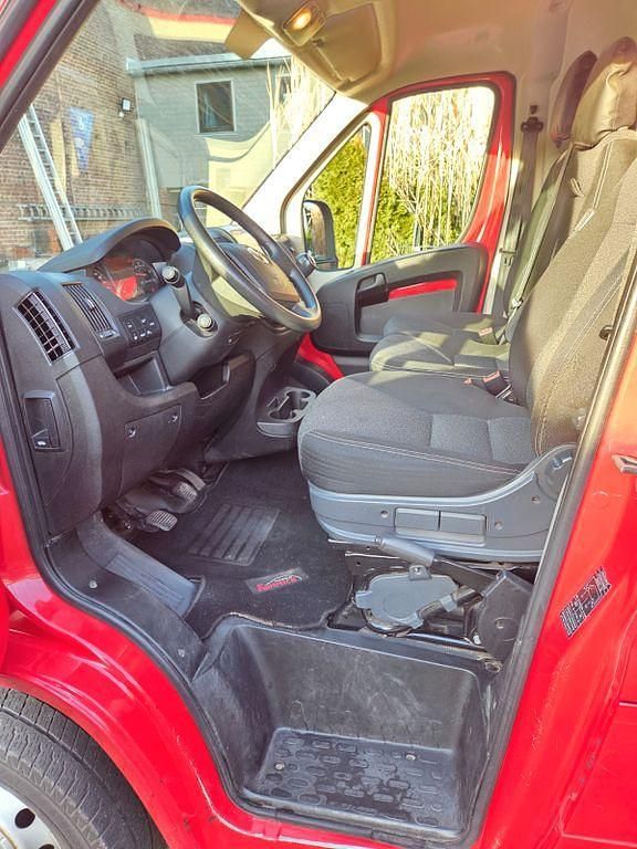 Gebraucht Fiat Ducato 140 PS (102 kW) 2021 Rot Van