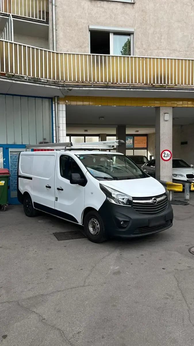 Gebraucht Opel Vivaro 114 PS (83 kW) 2015 Weiß Van / Kleinbus