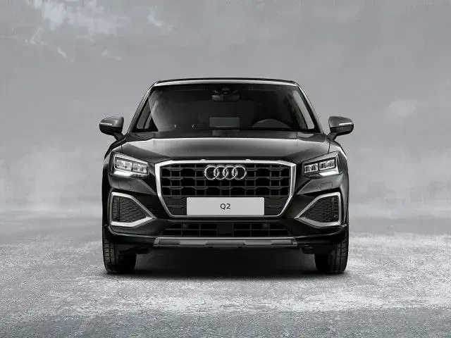 Gebraucht Audi Q2 Advanced Plus 116 PS (85 kW) 2025 Mythosschwarz metallic SUV