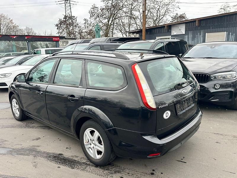 Gebraucht Ford Focus 109 PS (80 kW) 2012 Schwarz Kombi