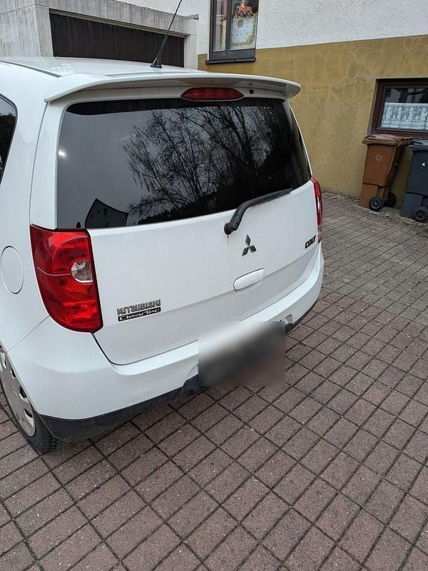 Gebraucht Mitsubishi Colt 95 PS (69 kW) 2012 Weiß Kleinwagen