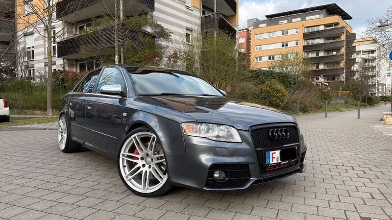 Grau Gebraucht 2006 Audi S4 Ambiente Limousine | 8.690 € (Fairer Preis) - Bild 1/4