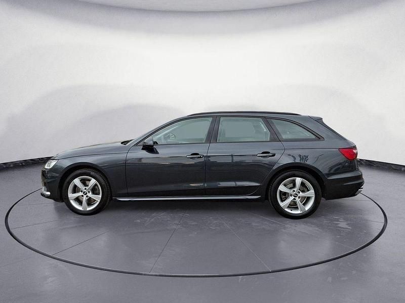 Gebraucht Audi A4 Advanced 163 PS (119 kW) 2023 Grau Kombi