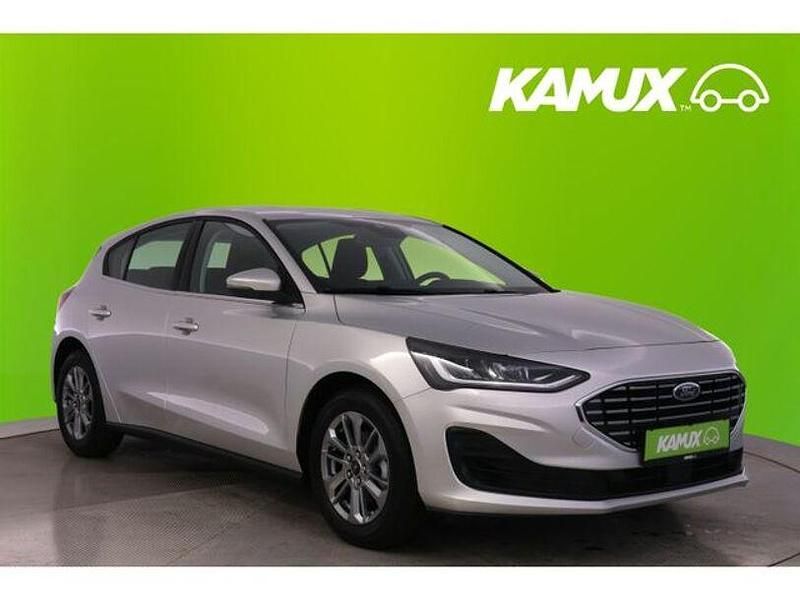 Silber Gebraucht 2023 Ford Focus Titanium Limousine | 16.889 € (Superpreis) - Bild 1/3