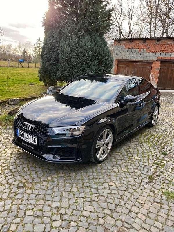 Schwarz Gebraucht 2017 Audi RS3 Kleinwagen | 40.690 € (Guter Preis) - Bild 1/4