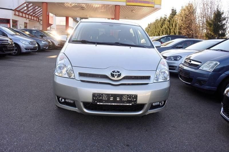 Gebraucht Toyota Corolla Verso 177 PS (130 kW) 2007 Violett Van / Kleinbus