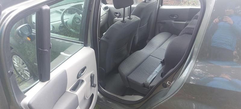 Gebraucht Renault Modus 75 PS (55 kW) 2004 Grün Van / Kleinbus