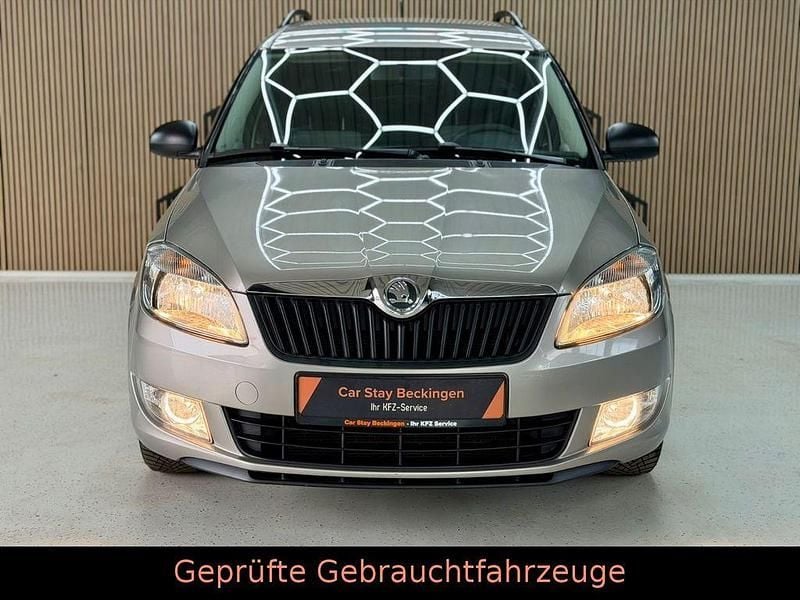 Gebraucht Skoda Roomster 105 PS (77 kW) 2013 Beige Van / Kleinbus