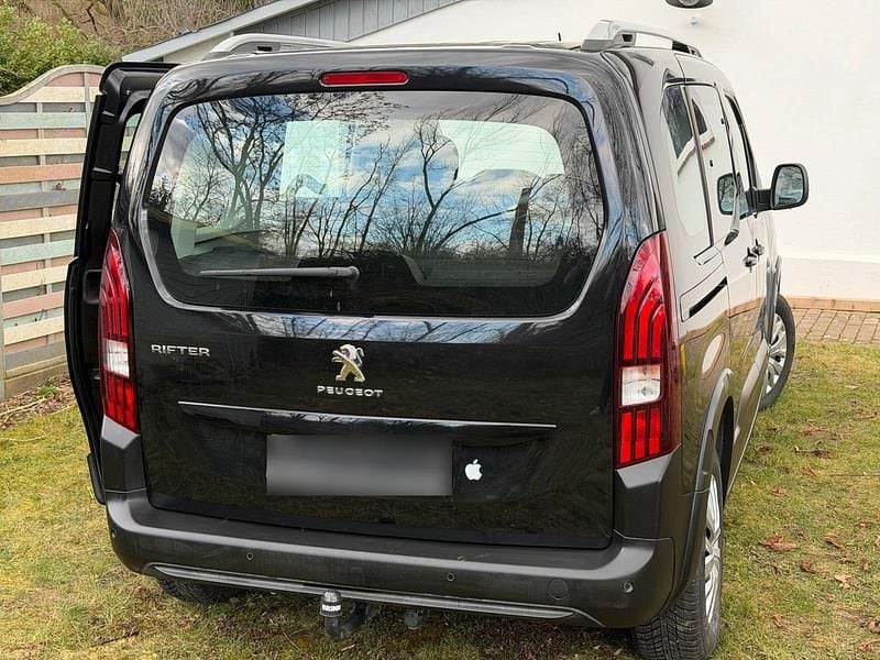 Gebraucht Peugeot Rifter Active 130 PS (95 kW) 2018 Schwarz Van / Kleinbus