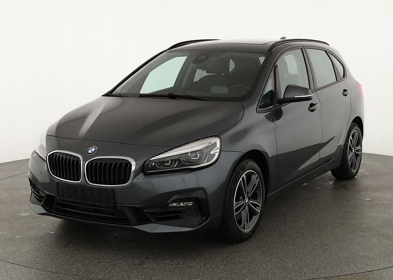Mineralgrau metallic Gebraucht 2019 BMW 220 Active Tourer Sport Line Van / Kleinbus | 21.495 € - Bild 1/4