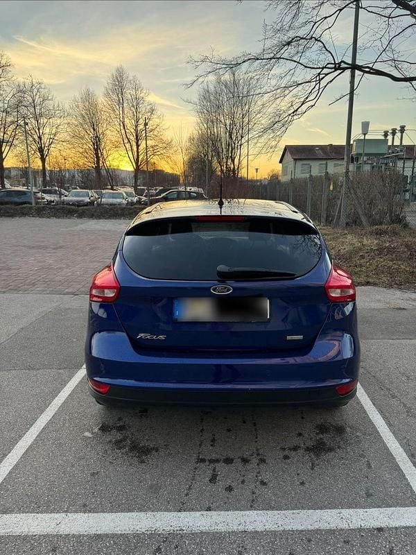 Used Ford Focus Business Edition 125 HP (91 kW) 2016 Blue Sedan