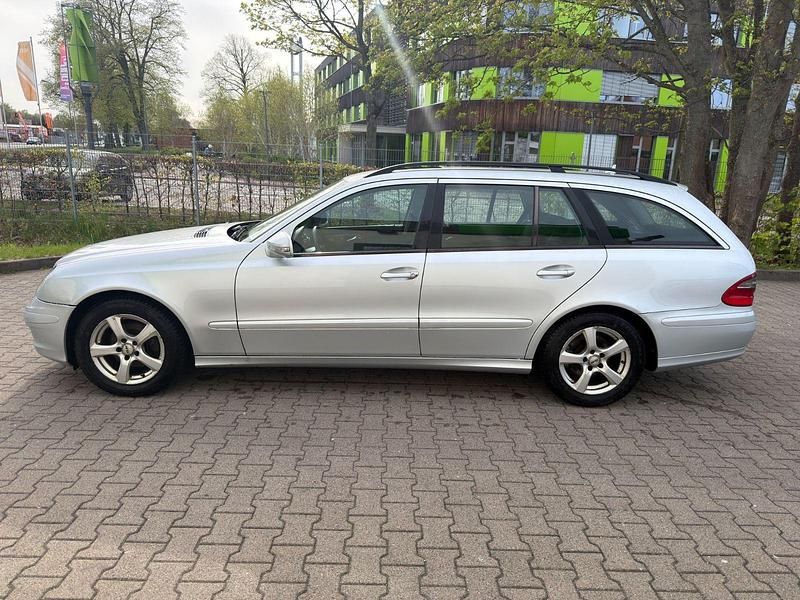 Gebraucht Mercedes E220 170 PS (125 kW) 2008 Grau Kombi