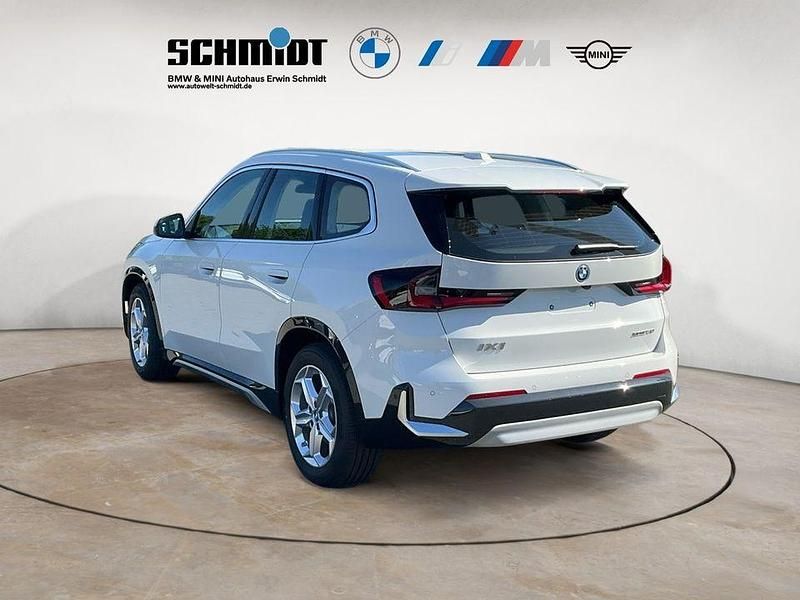 Gebraucht BMW iX1 xLine 230 kW (313 PS) 2025 Weiß SUV