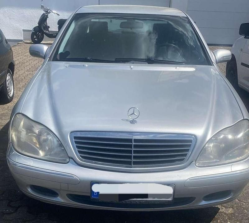 Grau Gebraucht 2001 Mercedes S320 Limousine | 3.800 € (Teuer) - Bild 1/4