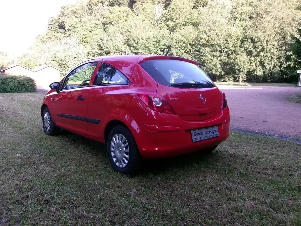 Gebraucht Opel Corsa Innovation 60 PS (44 kW) 2007 Rot Kleinwagen
