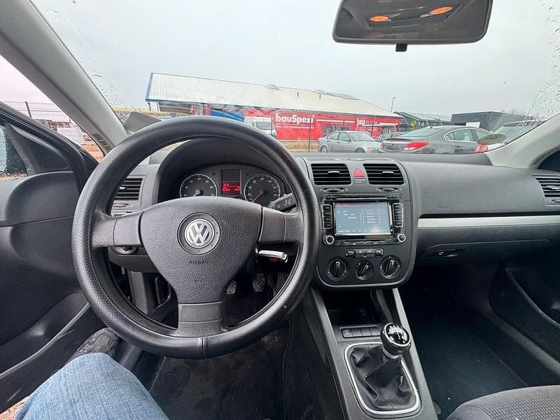 Gebraucht VW Jetta Comfortline 170 PS (125 kW) 2012 Schwarz Limousine