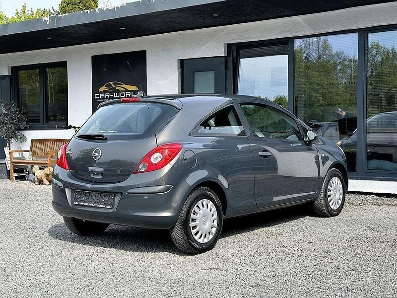 Gebraucht Opel Corsa Selection 69 PS (50 kW) 2014 Grau Kleinwagen