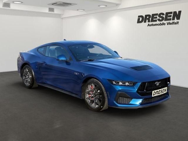 Neu Ford Mustang GT Fastback 446 PS (328 kW) 2026 Blau Limousine