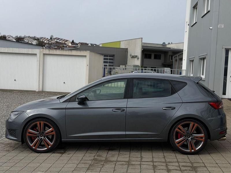 Używany Seat Leon CUPRA 280 KM (205 kW) 2014 Szary Sedan/Limuzyna
