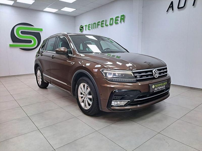 Gebraucht VW Tiguan R-line 150 PS (110 kW) 2017 Nutshell brown metallic SUV