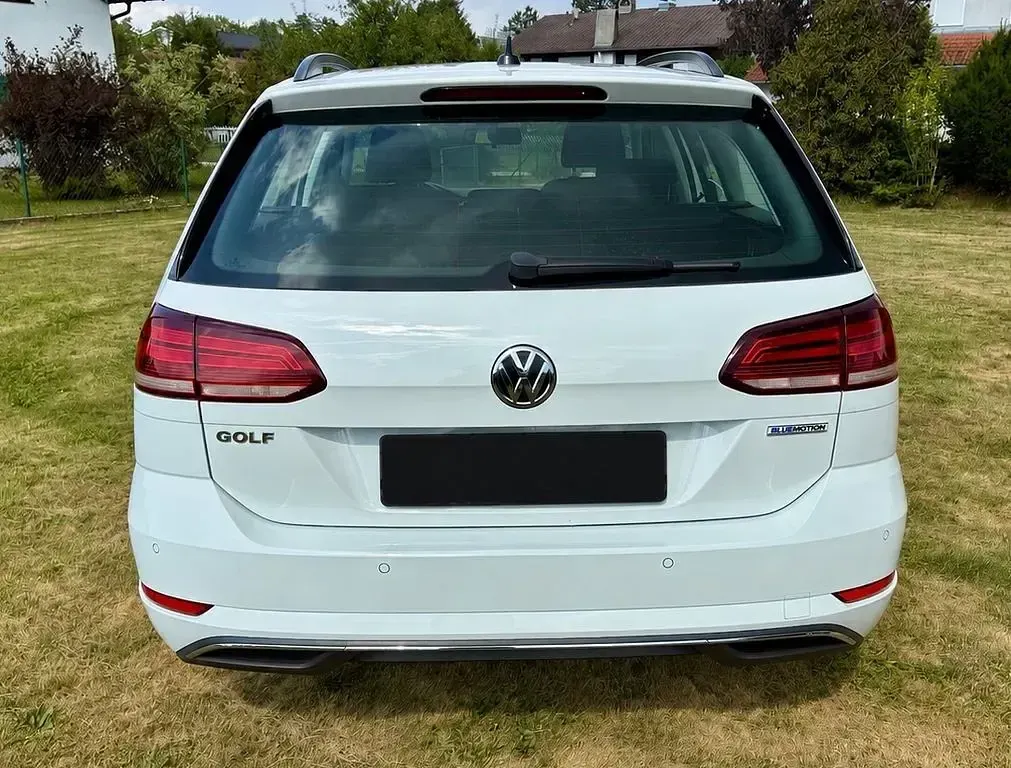 Gebraucht VW Golf VIII Comfortline 131 PS (96 kW) 2020 Weiß Limousine