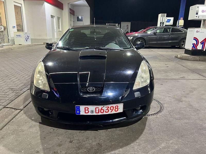 Gebraucht Toyota Celica 143 PS (105 kW) 2000 Schwarz Coupé