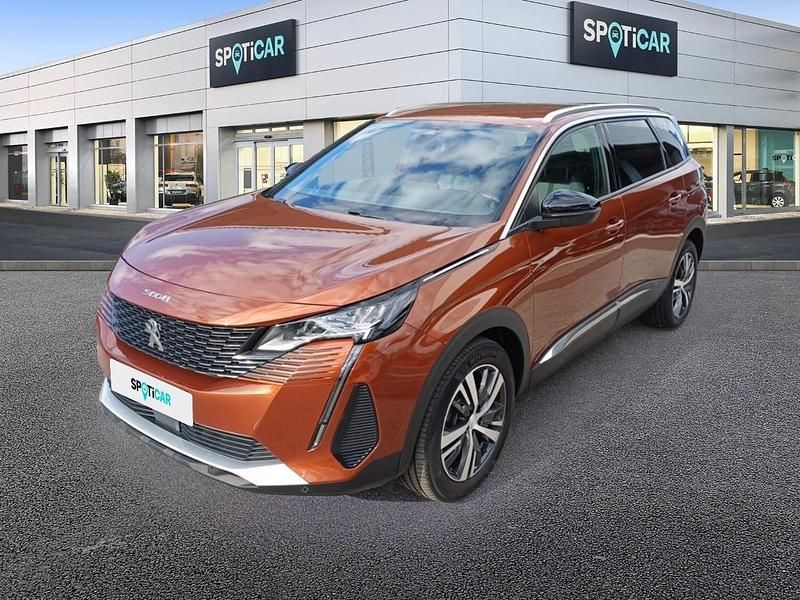 Braun Gebraucht 2023 Peugeot 5008 Allure Van / Kleinbus | 27.490 € (Fairer Preis) - Bild 1/1