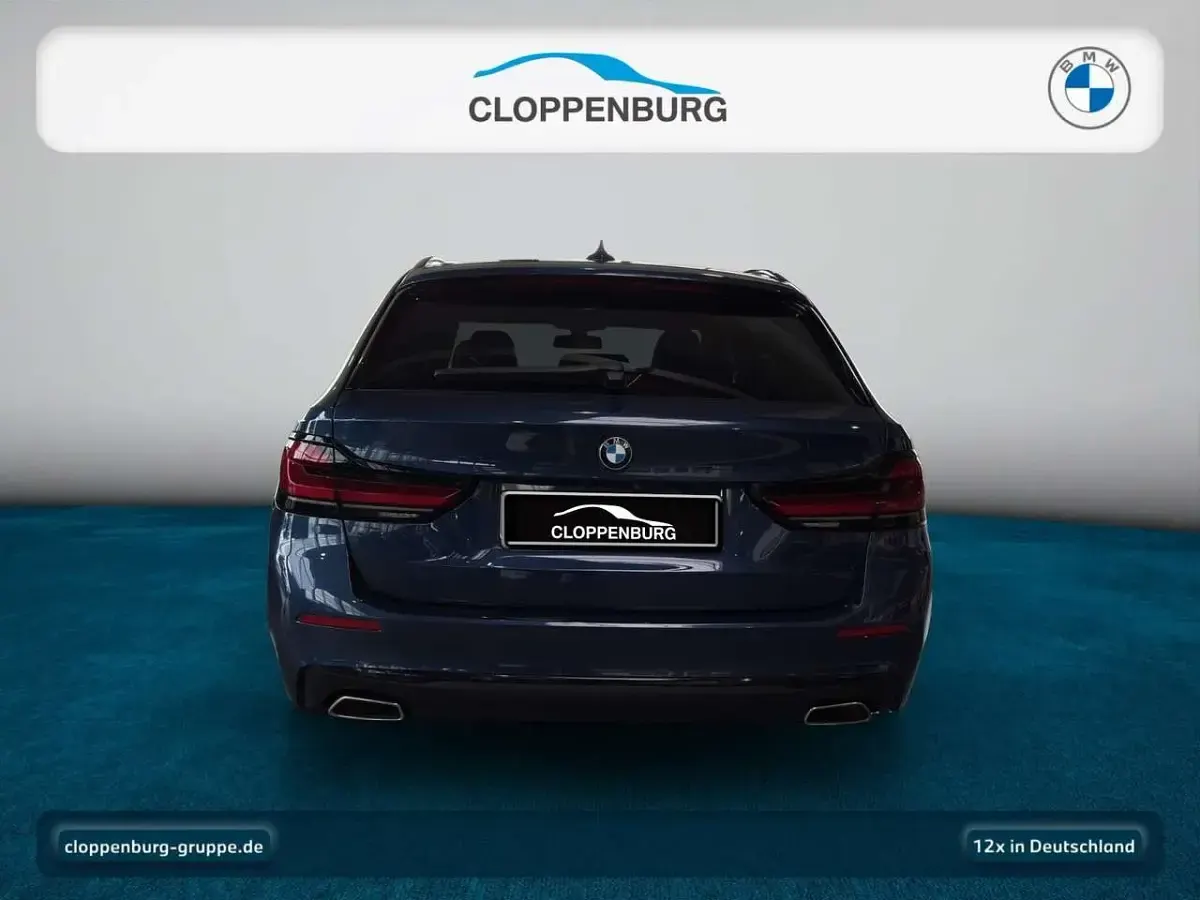 Gebraucht BMW 520 Sport Line 190 PS (139 kW) 2023 Blau Limousine