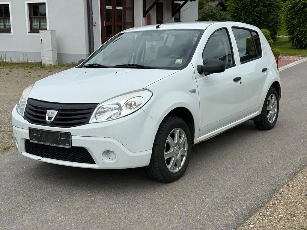 Gebraucht Dacia Sandero Basis 75 PS (55 kW) 2010 Weiß Limousine