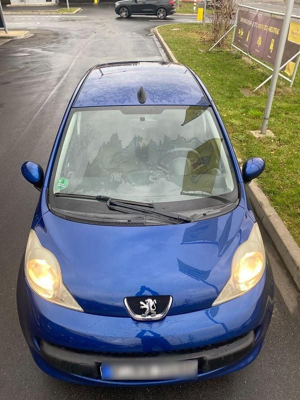 Gebraucht Peugeot 107 Urban Move 68 PS (50 kW) 2008 Schwarz Kleinwagen