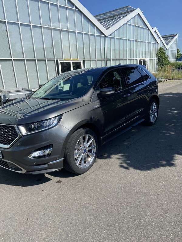 Grau Gebraucht 2017 Ford Edge Vignale SUV | 21.800 € (Guter Preis) - Bild 1/4