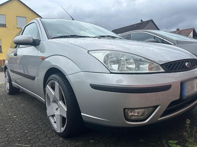 Gebraucht Ford Focus Viva 116 PS (85 kW) 2004 Grau Limousine