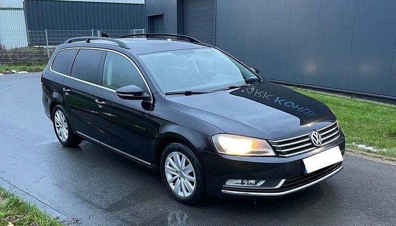 Schwarz Gebraucht 2012 VW Passat Comfortline Kombi | 4.400 € (Superpreis) - Bild 1/1