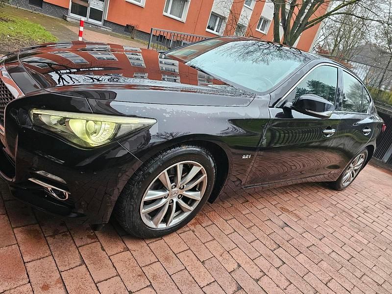 Gebraucht Infiniti Q50 170 PS (125 kW) 2017 Schwarz Limousine
