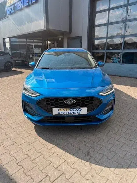 Usado Ford Focus ST-Line 116 CV (85 kW) 2025 Azul Berlina