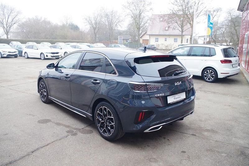 Gebraucht Kia Ceed GT-Line 140 PS (102 kW) 2024 Pentametal metallic Kleinwagen