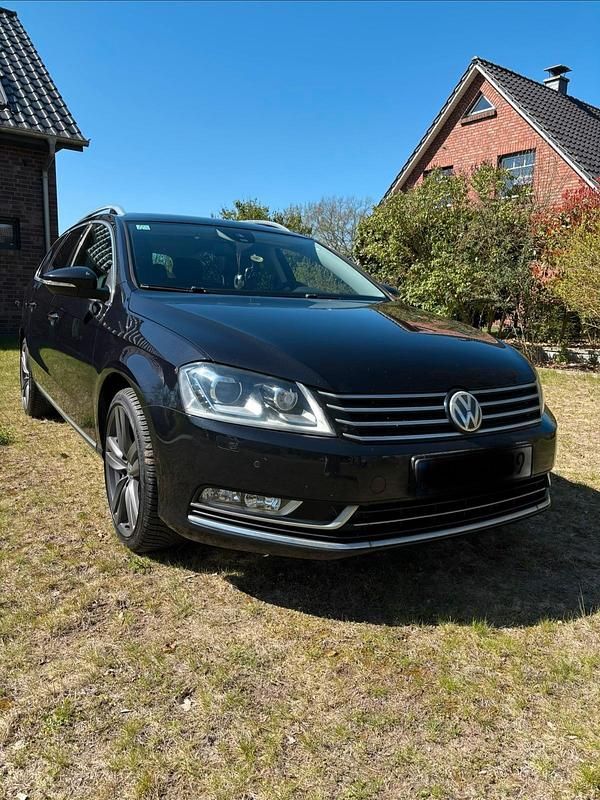 Usata VW Passat Highline 170 CV (125 kW) 2012 Nero Station wagon
