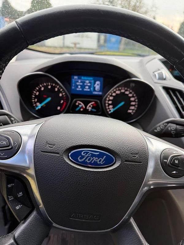 Gebraucht Ford Kuga 150 PS (110 kW) 2013 Schwarz SUV