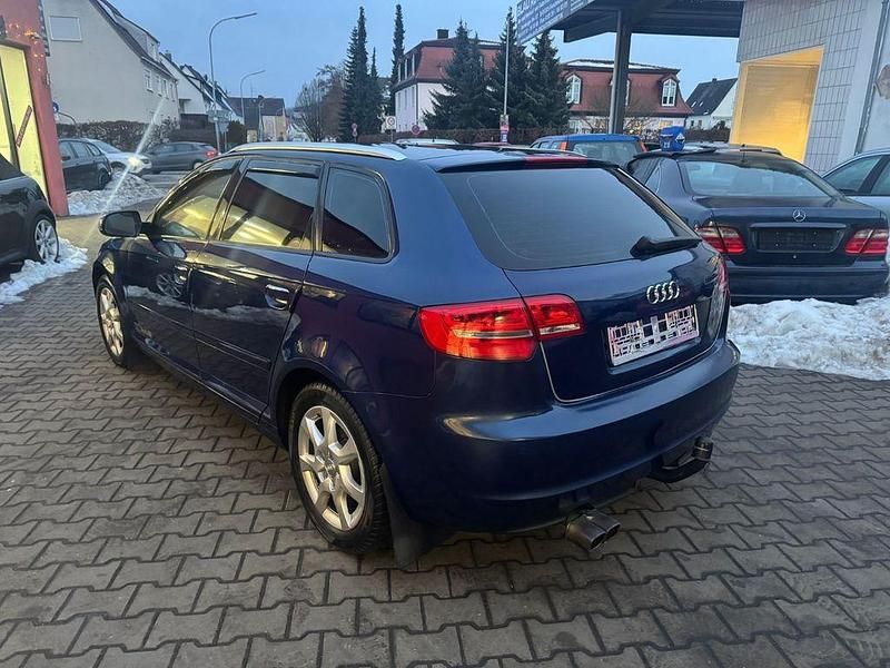 Gebraucht Audi A3 Attraction 90 PS (66 kW) 2012 Blau Limousine