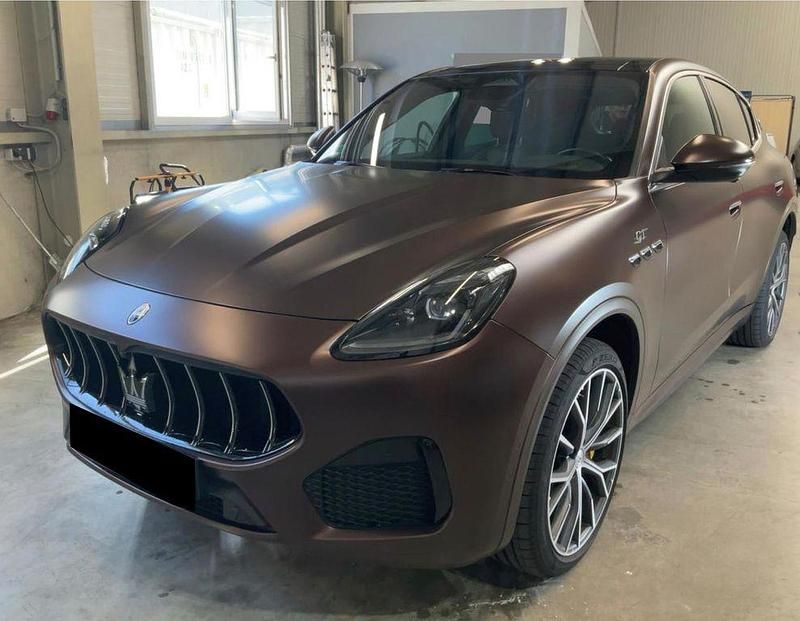 Braun Gebraucht 2022 Maserati Grecale GT SUV | 63.900 € (Fairer Preis) - Bild 1/4