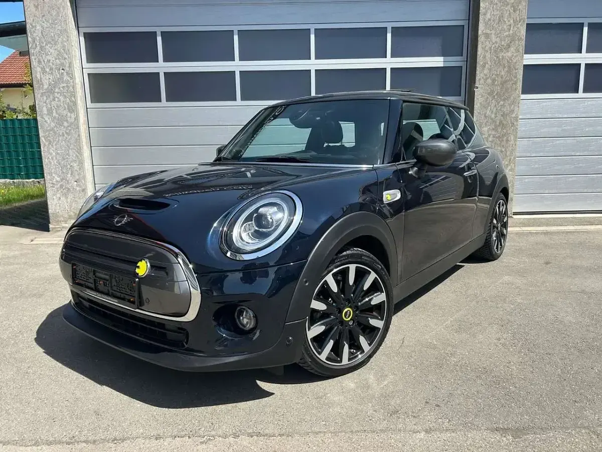 Second-hand Mini Cooper SE 135 kW (184 CP) 2021 Negru Hatchback